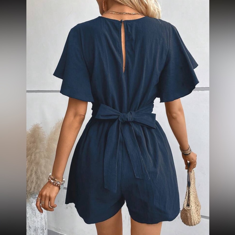 Plunging Neck Butterfly Sleeve Cotton Romper - Picture 10 of 10